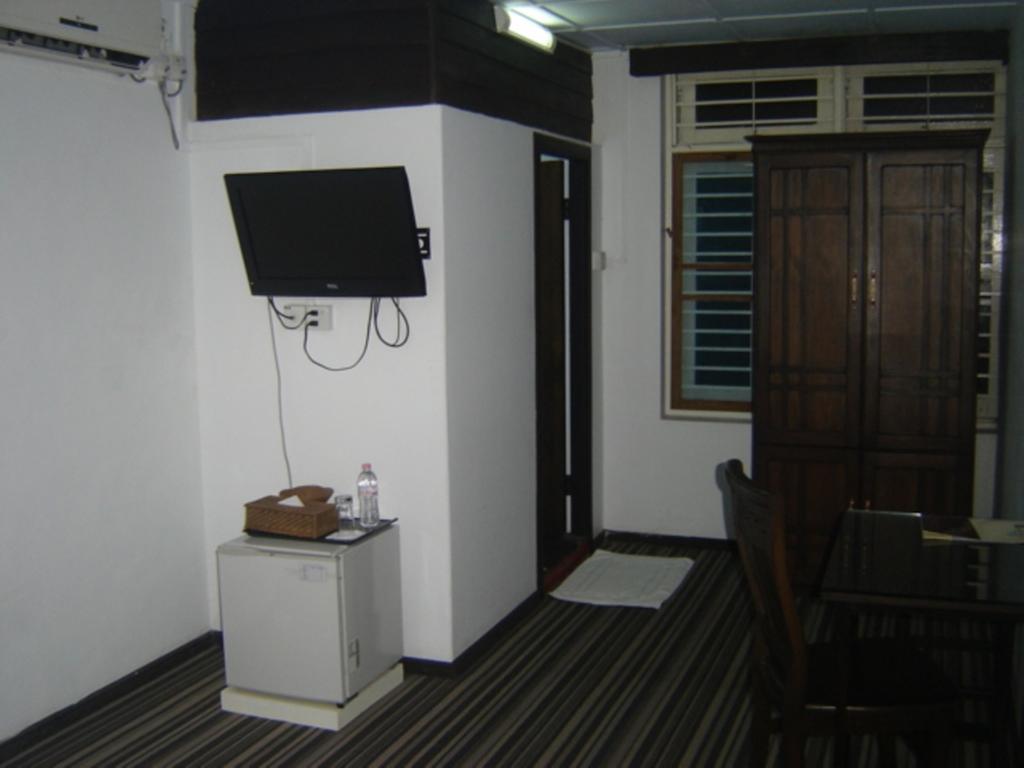 Garden Home Bed And Breakfast Yangon Oda fotoğraf